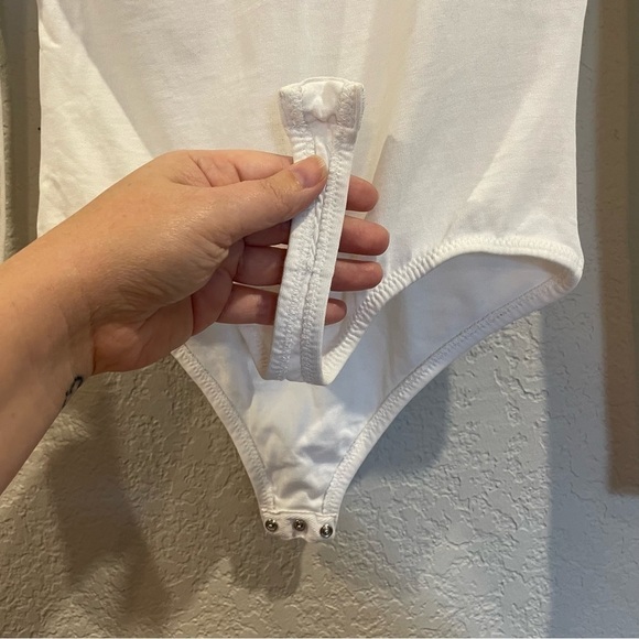 Grlfrnd Eryka Long Sleeve Jersey Knit Paddle Thong Bodysuit in White - Picture 11 of 13